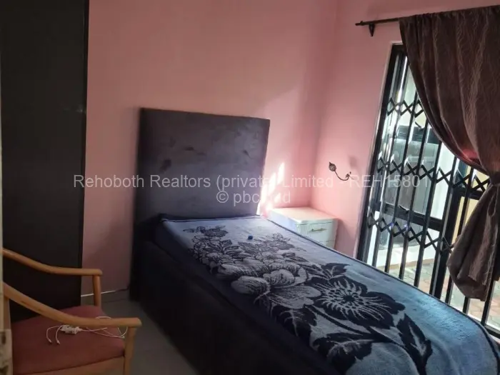 5 Bedroom House to Rent in Sandton Park, Harare