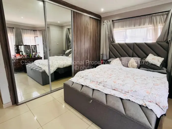 Flat/Apartment to Rent in Monavale