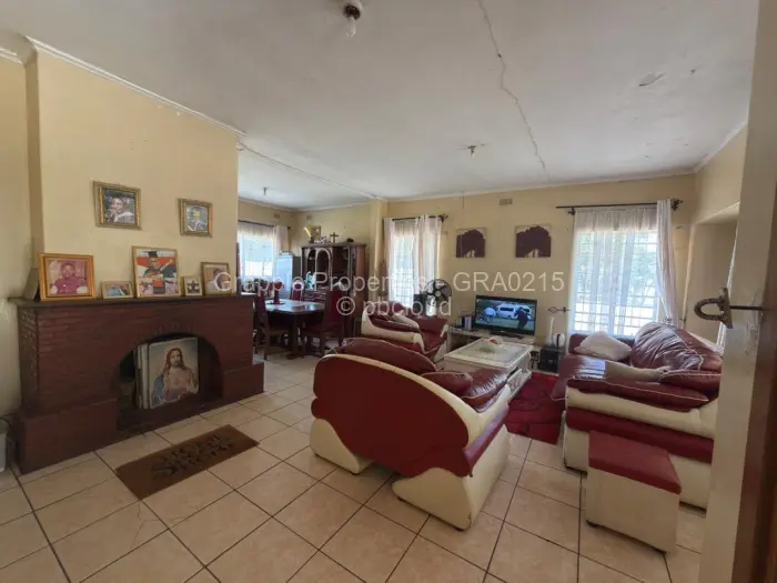 3 Bedroom House for Sale in Waterfalls, Harare