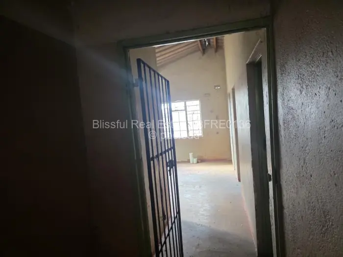 4 Bedroom House for Sale in Chitungwiza, Chitungwiza
