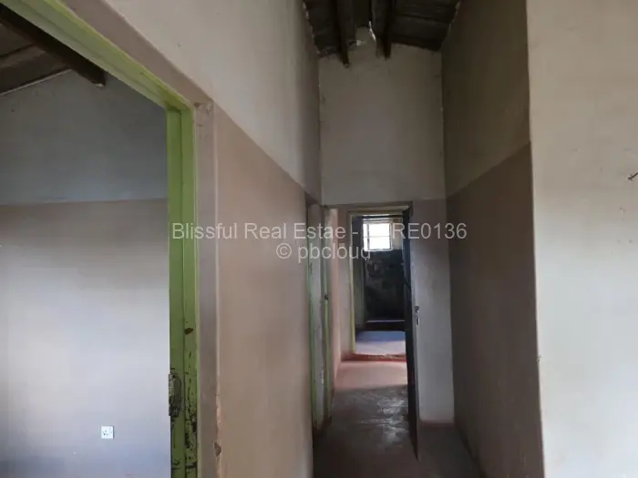 4 Bedroom House for Sale in Chitungwiza, Chitungwiza