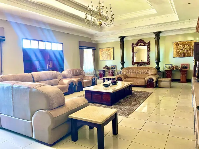 8 Bedroom House for Sale in Hogerty Hill, Harare