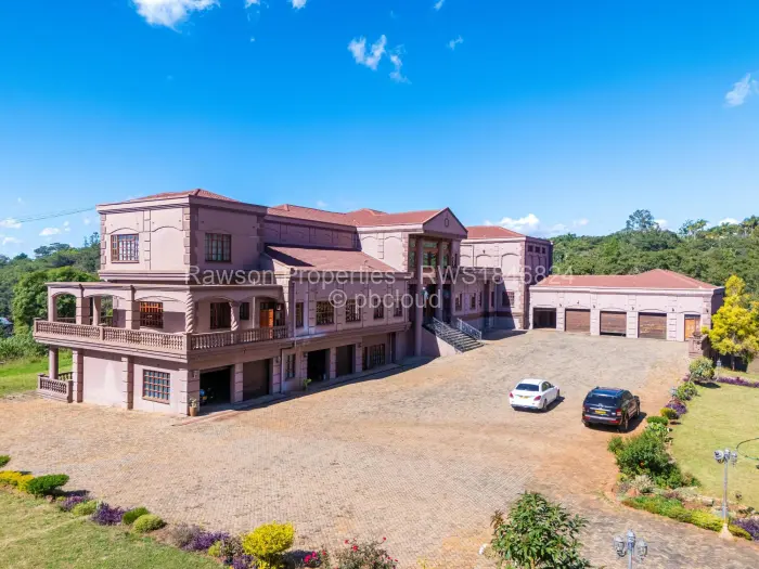 8 Bedroom House for Sale in Hogerty Hill, Harare