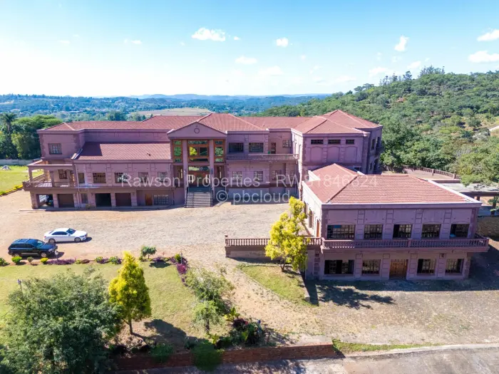 8 Bedroom House for Sale in Hogerty Hill, Harare