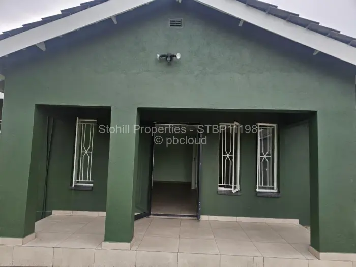 4 Bedroom House to Rent in Mainway Meadows, Harare