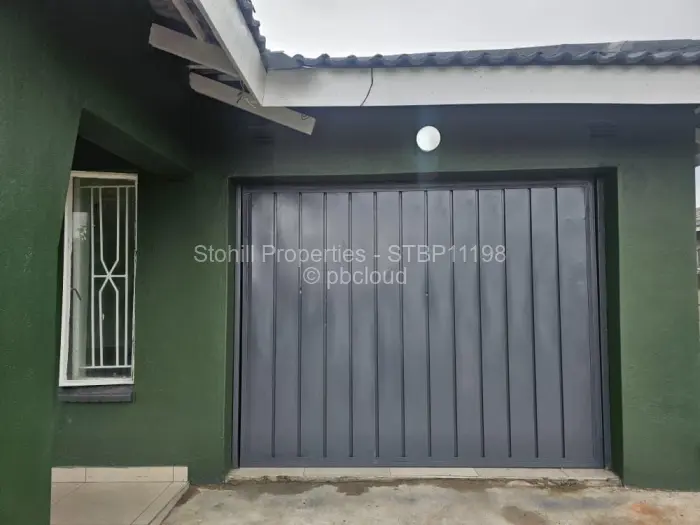 4 Bedroom House to Rent in Mainway Meadows, Harare