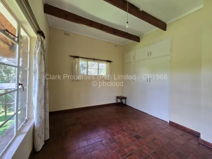 3 Bedroom House for Sale in Mazvikadei, Mazvikadei