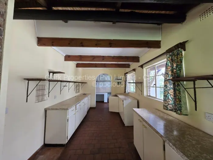 3 Bedroom House for Sale in Mazvikadei, Mazvikadei