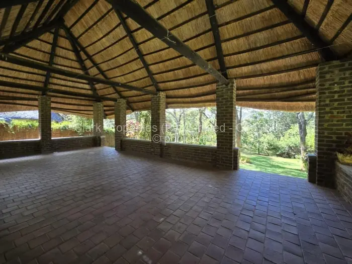 3 Bedroom House for Sale in Mazvikadei, Mazvikadei