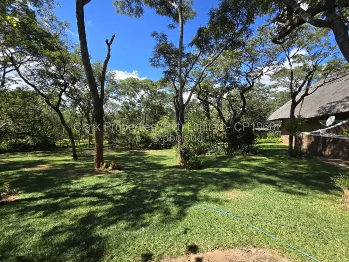 3 Bedroom House for Sale in Mazvikadei, Mazvikadei