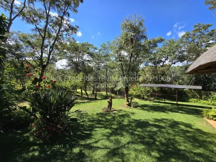 3 Bedroom House for Sale in Mazvikadei, Mazvikadei