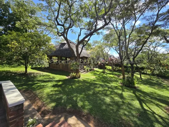 3 Bedroom House for Sale in Mazvikadei, Mazvikadei