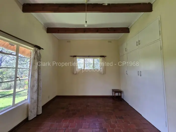 3 Bedroom House for Sale in Mazvikadei, Mazvikadei