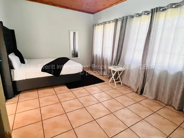 3 Bedroom Cottage/Garden Flat to Rent in Hillside