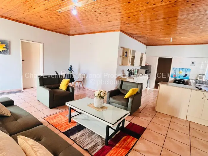3 Bedroom Cottage/Garden Flat to Rent in Hillside