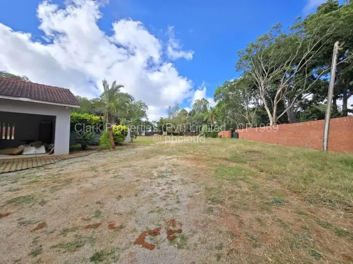 Office for Sale in Borrowdale, Harare