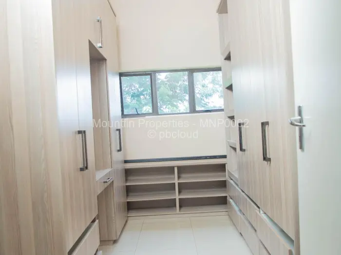 Flat/Apartment to Rent in Greystone Park, Harare