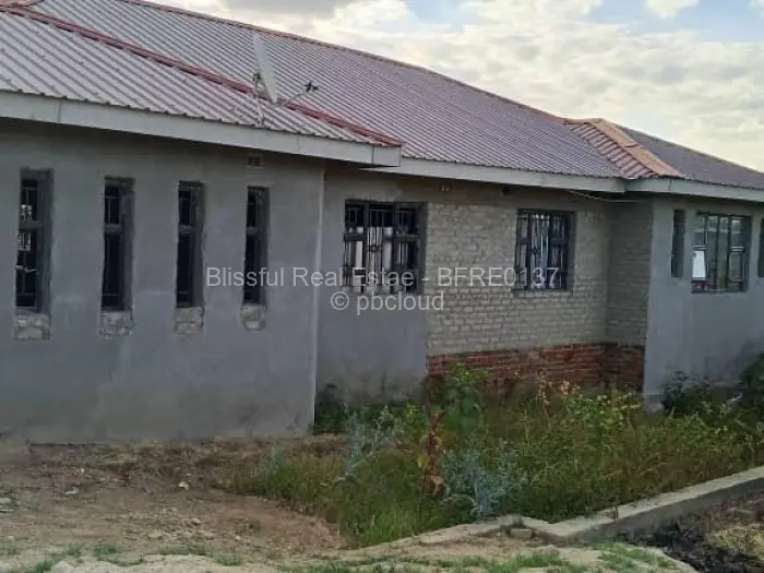 4 Bedroom House for Sale in Chitungwiza, Chitungwiza