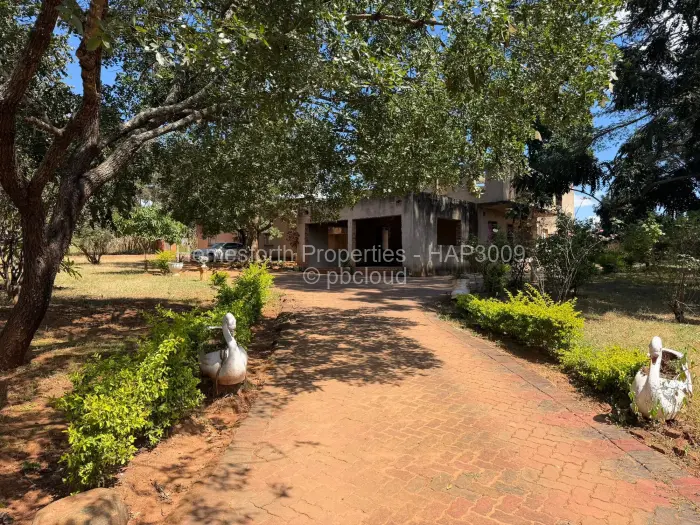 5 Bedroom House for Sale in Carrick Creagh Estate, Harare