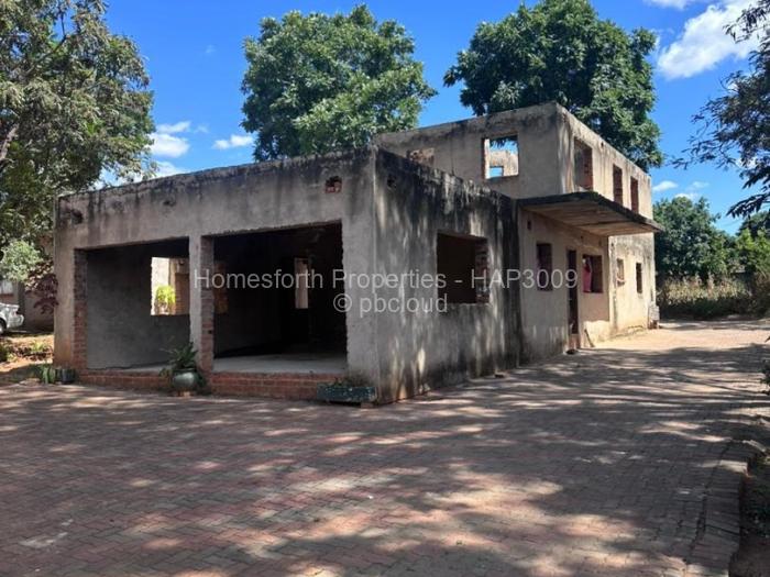 5 Bedroom House for Sale in Carrick Creagh Estate, Harare