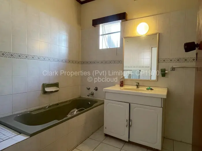 3 Bedroom House for Sale in Suburbs, Bulawayo