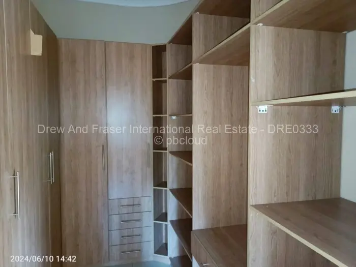 4 Bedroom House for Sale in Glen Lorne, Harare