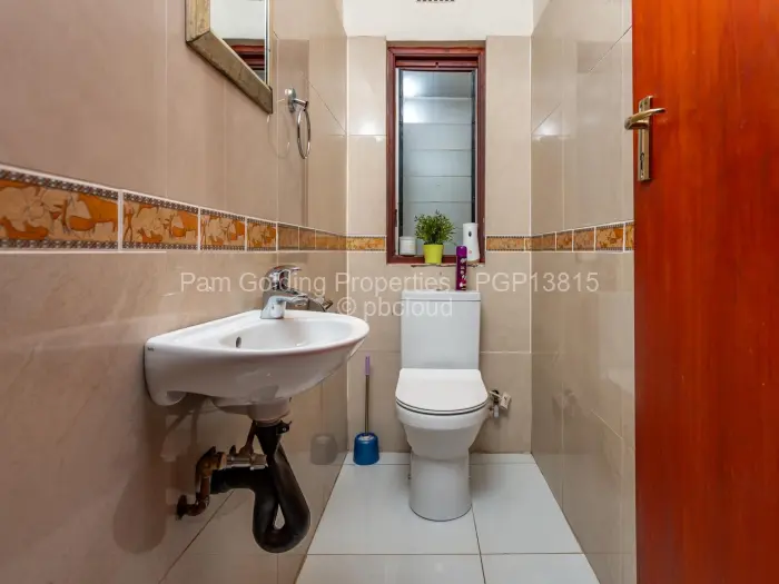 5 Bedroom House for Sale in Kambuzuma, Harare