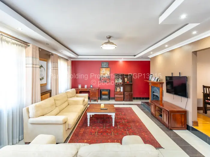 5 Bedroom House for Sale in Kambuzuma, Harare