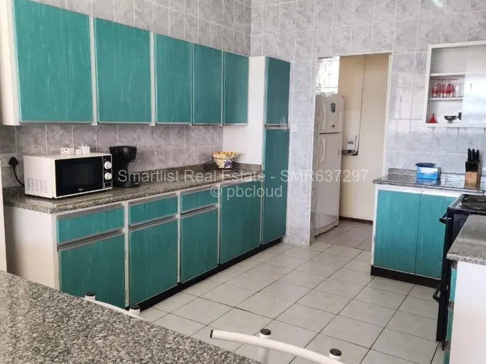4 Bedroom House to Rent in Milton Park