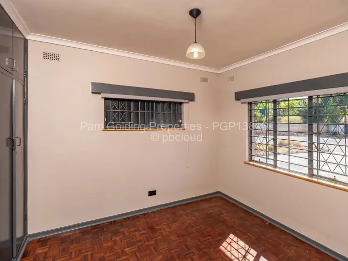 Office to Rent in Highlands