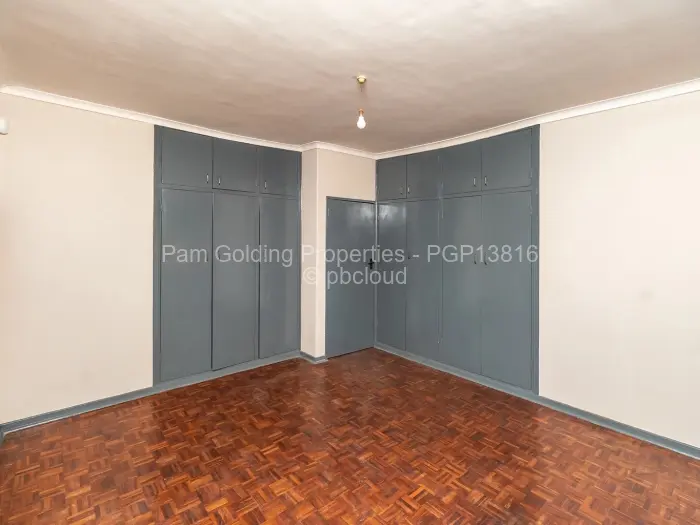 Office to Rent in Highlands