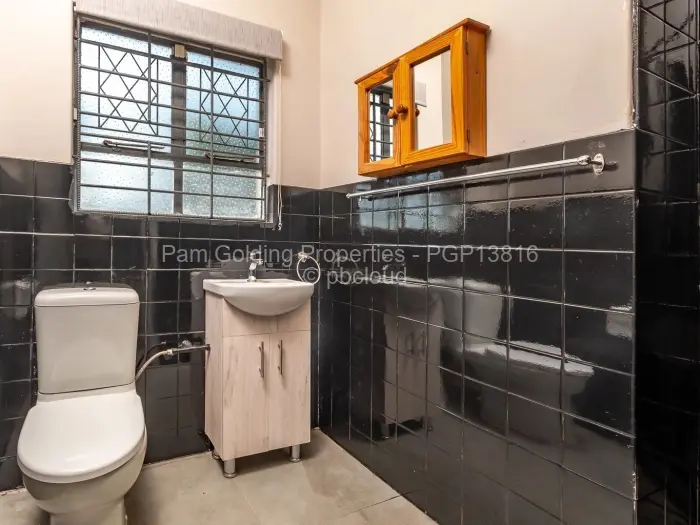 Office to Rent in Highlands