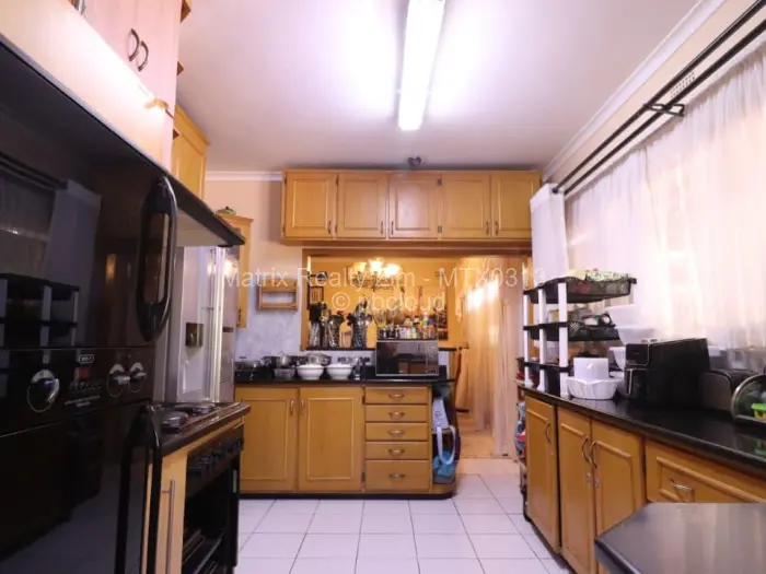4 Bedroom House for Sale in Alexandra Park, Harare
