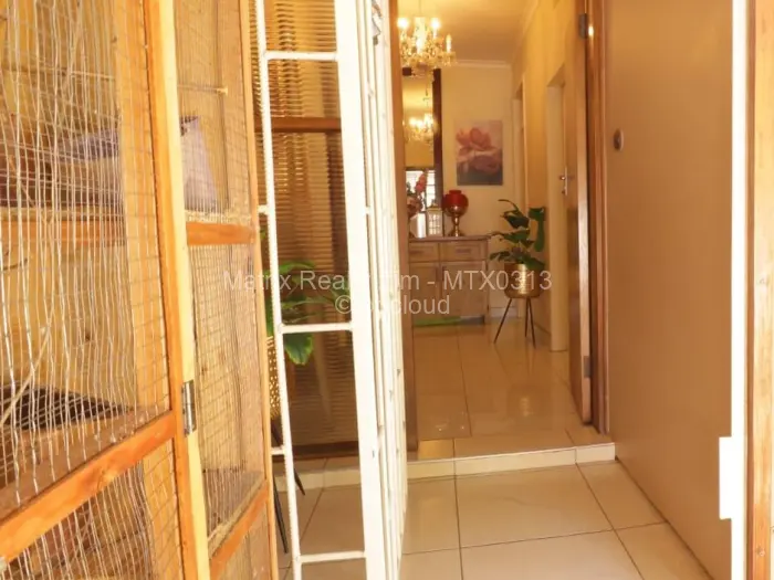 4 Bedroom House for Sale in Alexandra Park, Harare