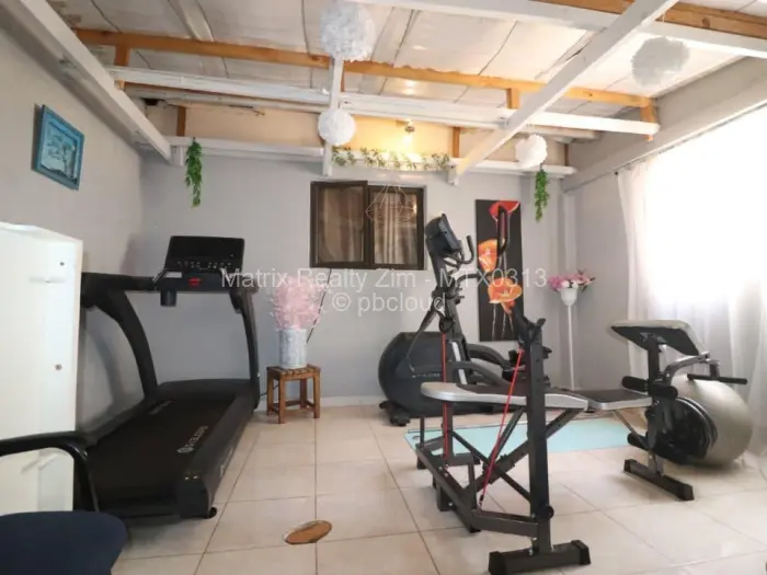 4 Bedroom House for Sale in Alexandra Park, Harare