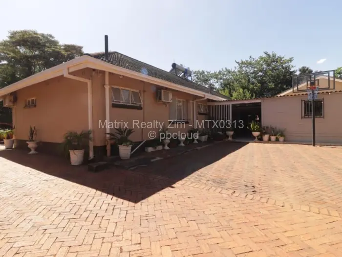 4 Bedroom House for Sale in Alexandra Park, Harare