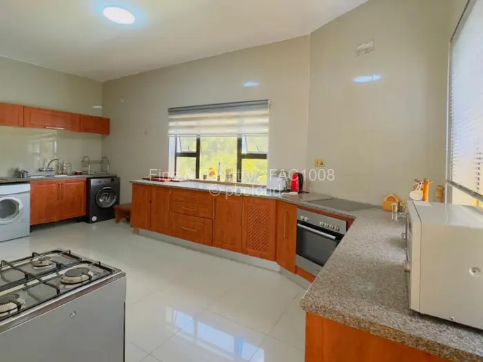 Flat/Apartment to Rent in Emerald Hill, Harare