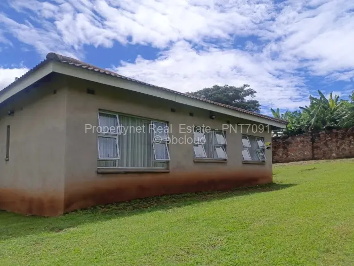 4 Bedroom Cottage/Garden Flat for Sale in Quinnington, Harare