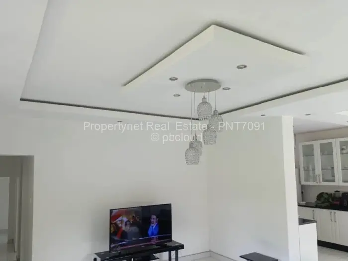 4 Bedroom Cottage/Garden Flat for Sale in Quinnington, Harare