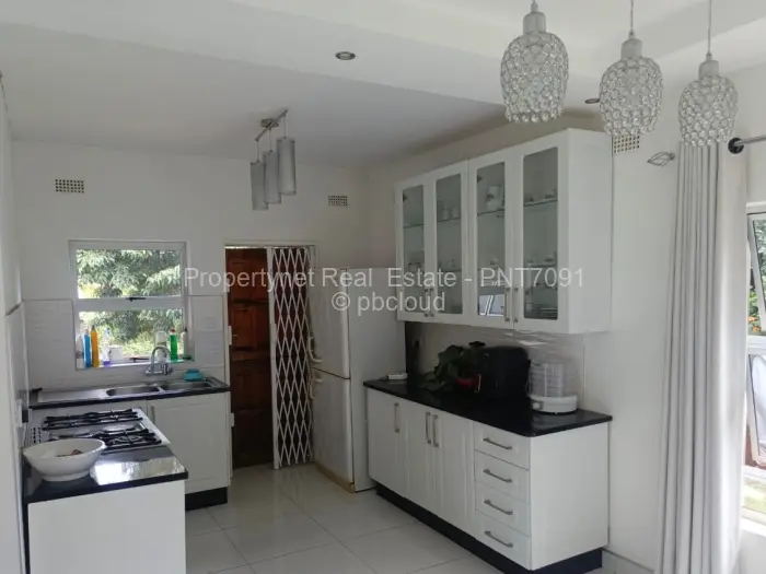 4 Bedroom Cottage/Garden Flat for Sale in Quinnington, Harare