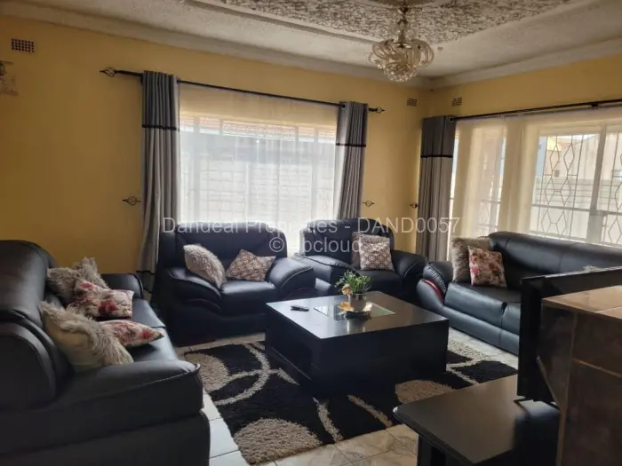 4 Bedroom House to Rent in Mainway Meadows, Harare