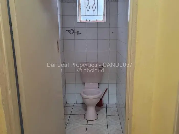 4 Bedroom House to Rent in Mainway Meadows, Harare