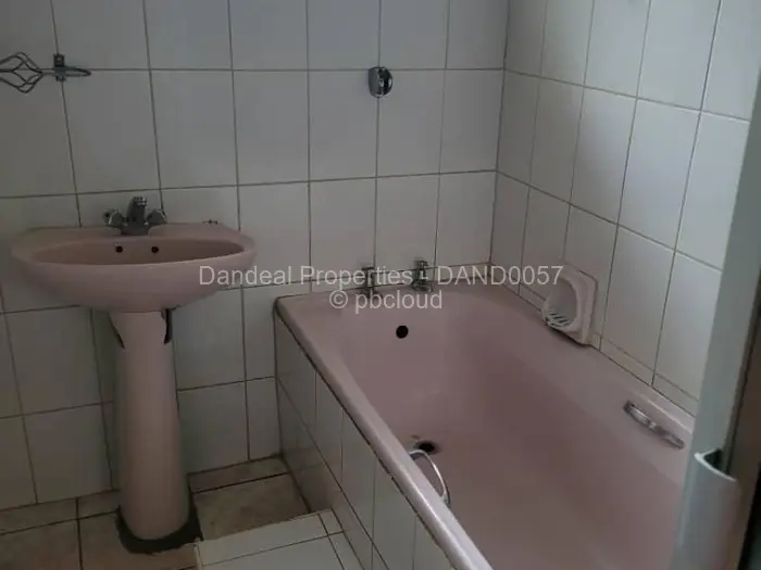 4 Bedroom House to Rent in Mainway Meadows, Harare