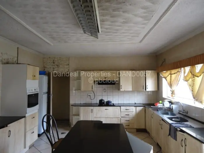 4 Bedroom House to Rent in Mainway Meadows, Harare