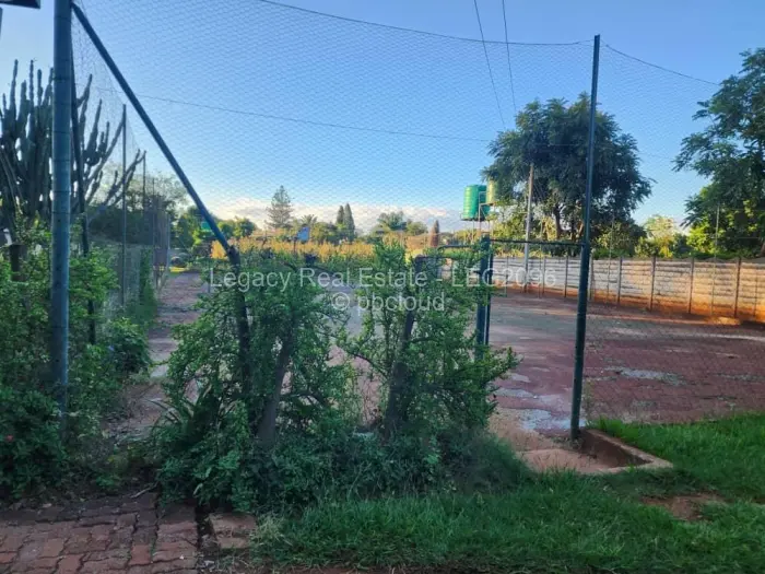 5 Bedroom House to Rent in Marlborough, Harare