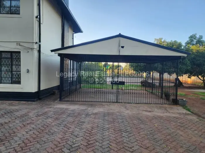 5 Bedroom House to Rent in Marlborough, Harare