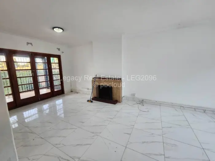 5 Bedroom House to Rent in Marlborough, Harare