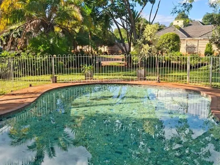5 Bedroom House to Rent in Marlborough, Harare