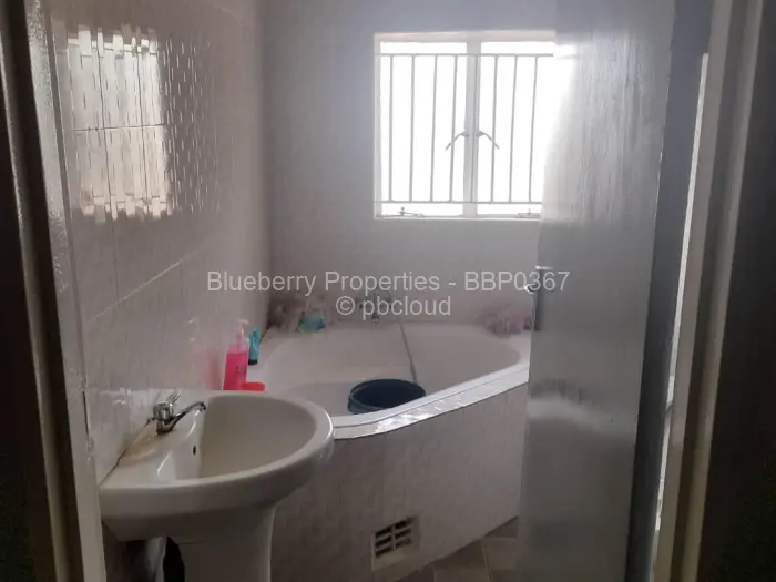 4 Bedroom House to Rent in Dawnview Park, Harare