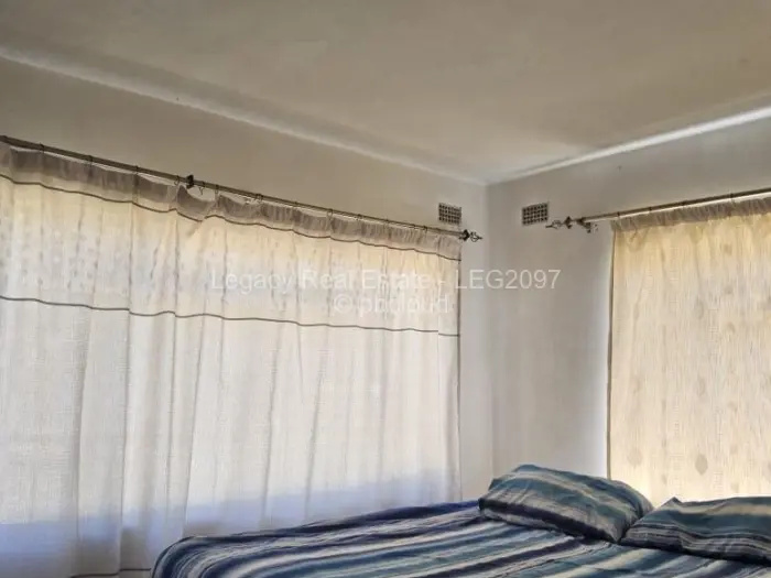 2 Bedroom House to Rent in Hatfield, Harare